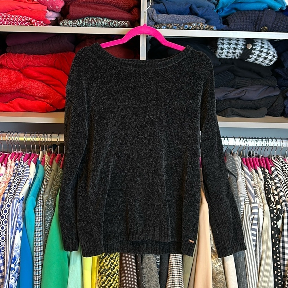 Volcom black channile long sleeve sweater size M